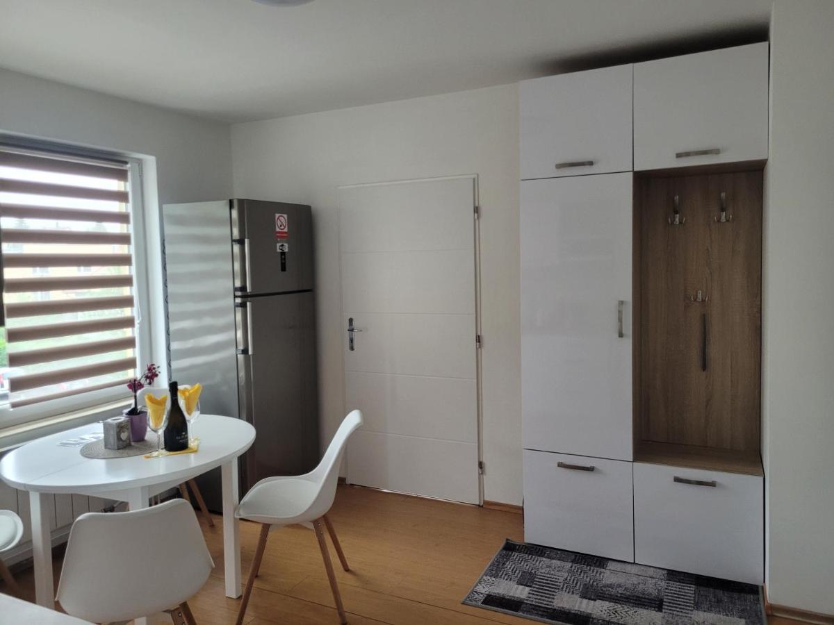 Apartman Centrum V Sukromi Restauracia U Jakuba マルティン エクステリア 写真
